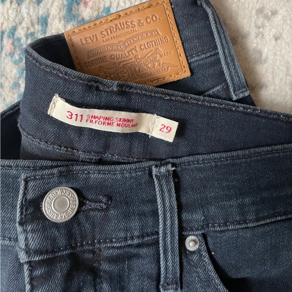 311 Shaping Skinny Jeans - Picture 2 of 2